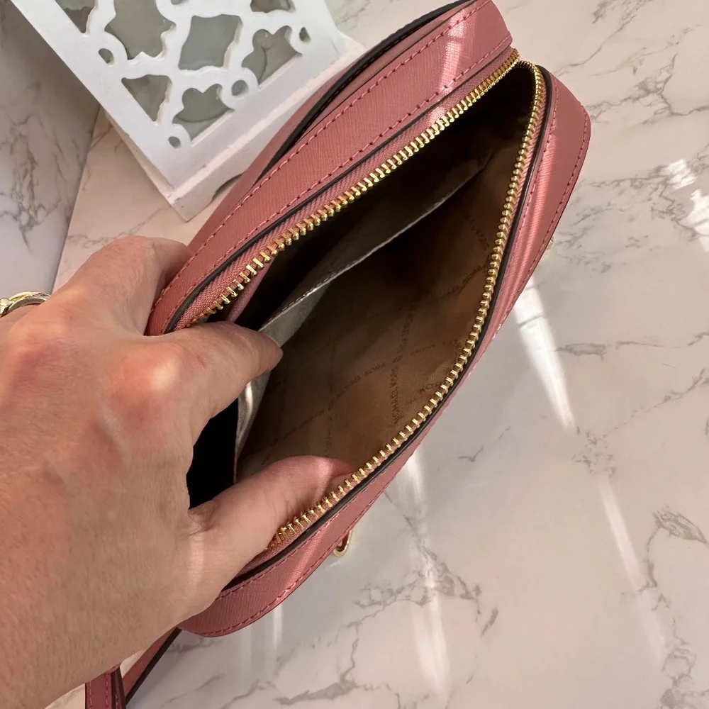 **SOLD**MICHAEL KORS Jet Set Large Saffiano Leather Crossbody Bag in Rose ✨ - Picture 10 of 14